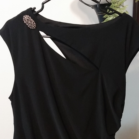 R&M Richards Size 14 Keyhole & Ruched Side Dress - Picture 2 of 8